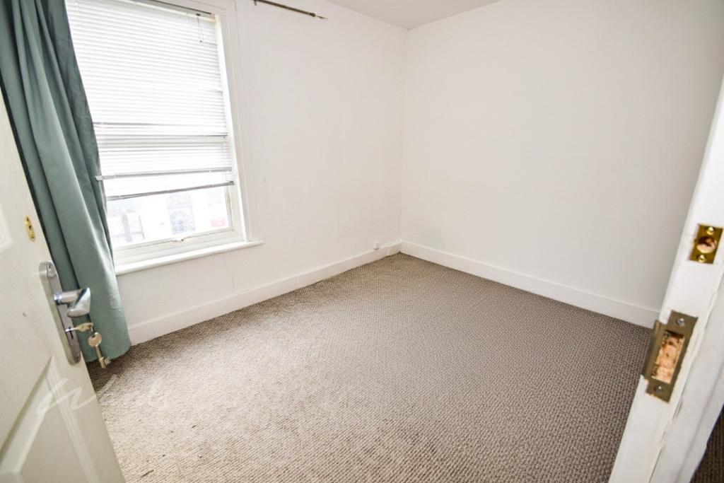 Dale bedroom 2