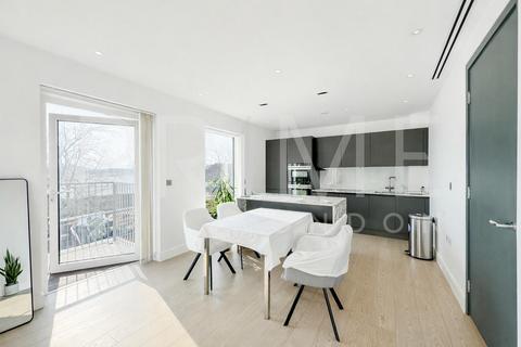 1 bedroom apartment to rent, Lockside House, Chelsea Creek SW6