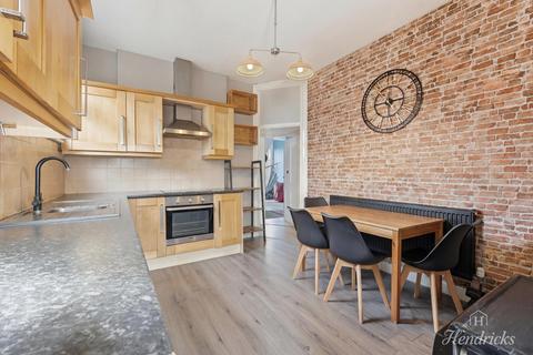 undefined, Fairfax Drive, Westcliff-on-sea, SS0 9