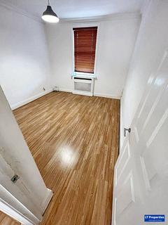 undefined, Luton LU2