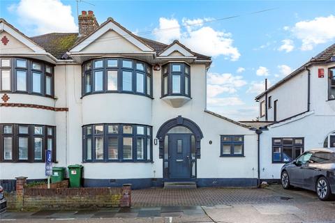 Ferguson Avenue, Gidea Park, RM2