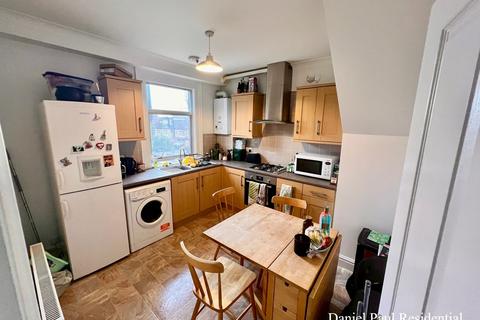 undefined, Northfield Avenue