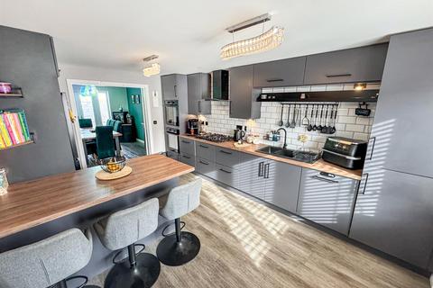 4 bedroom detached house for sale, Hobby Drive, Corby NN17