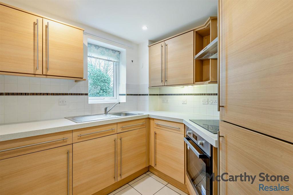8677283-interior02-800.jpg