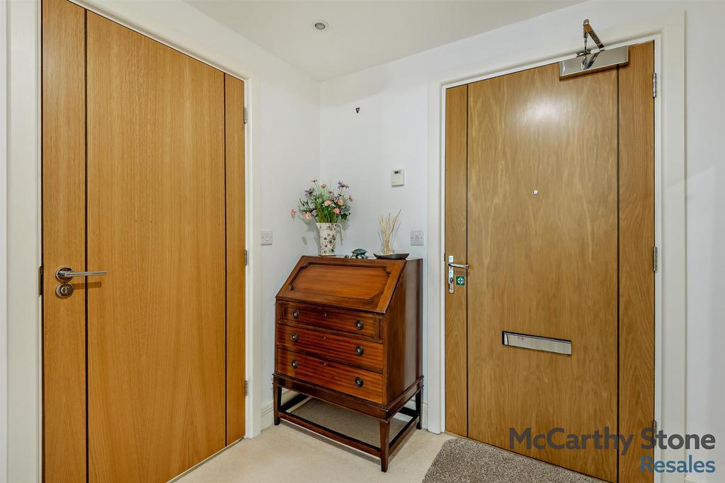 8677283-interior10-800.jpg