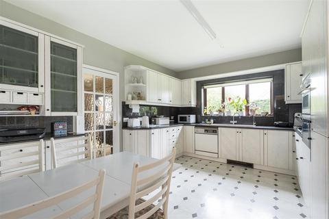 undefined, Hatching Green, Harpenden