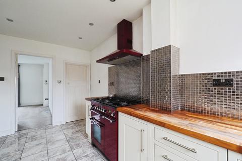 2 bedroom end of terrace house for sale, First Avenue, Colwick, Nottingham, NG4