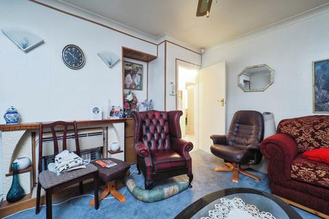 2 bedroom bungalow for sale, Jarvis Avenue, Nottingham, Nottinghamshire, NG3