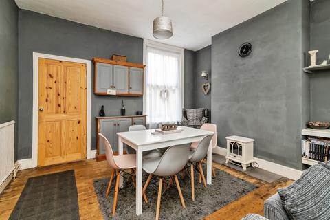 2 bedroom semi-detached house for sale, Shearing Hill, Gedling, Nottingham, Nottinghamshire, NG4