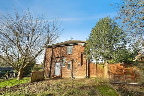 2 bedroom flat to rent, Botwell Crescent, Hayes, UB3