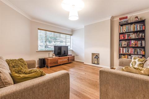 2 bedroom flat to rent, St. Leonards Court, East Sheen SW14