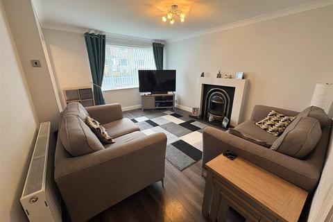 3 bedroom semi-detached house for sale, Quaker Lane, Cleckheaton