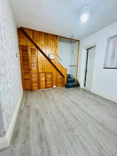 undefined, Beam Avenue, Dagenham RM10