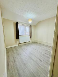 undefined, Beam Avenue, Dagenham RM10