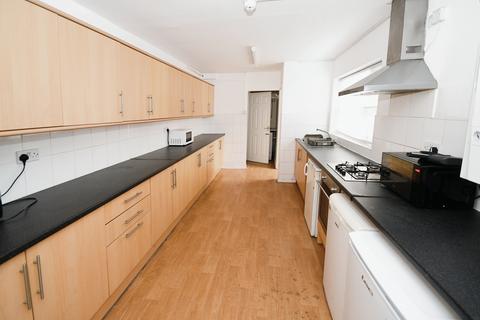 5 bedroom end of terrace house for sale, Carholme Road, Lincoln, Lincolnshire, LN1