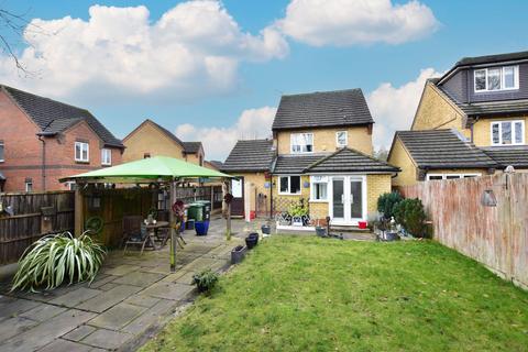 3 bedroom detached house for sale, Balmoral Road, Abbots Langley, WD5