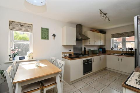 3 bedroom detached house for sale, Ivy Bank, Lincoln, Lincolnshire, LN6
