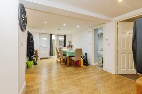 3 bedroom flat for sale, Newark Road, LINCOLN, Lincolnshire, LN5
