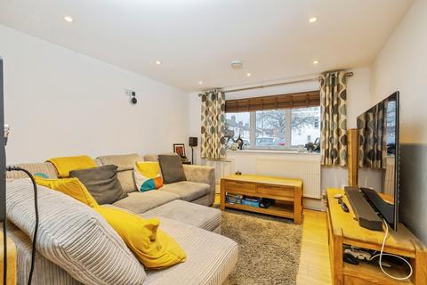 3 bedroom flat for sale, Newark Road, LINCOLN, Lincolnshire, LN5
