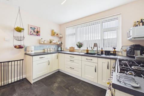 2 bedroom bungalow for sale, Moor View Court, Sandbeds, Keighley