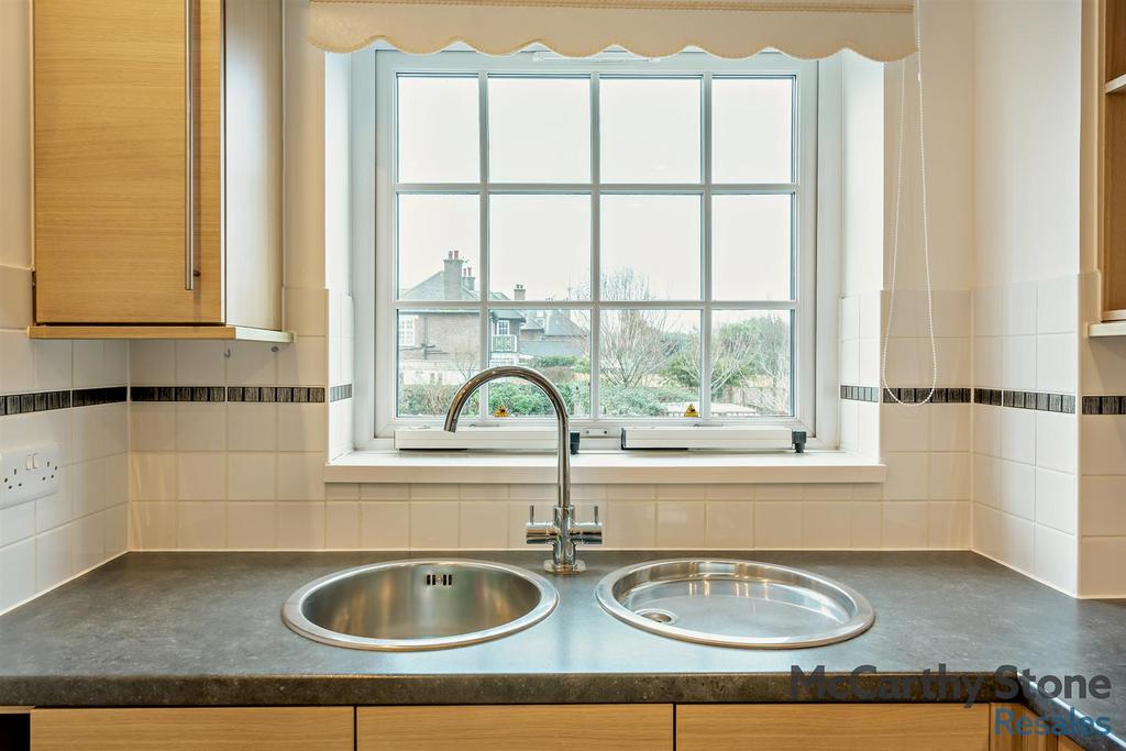 8678132-interior16-800.jpg