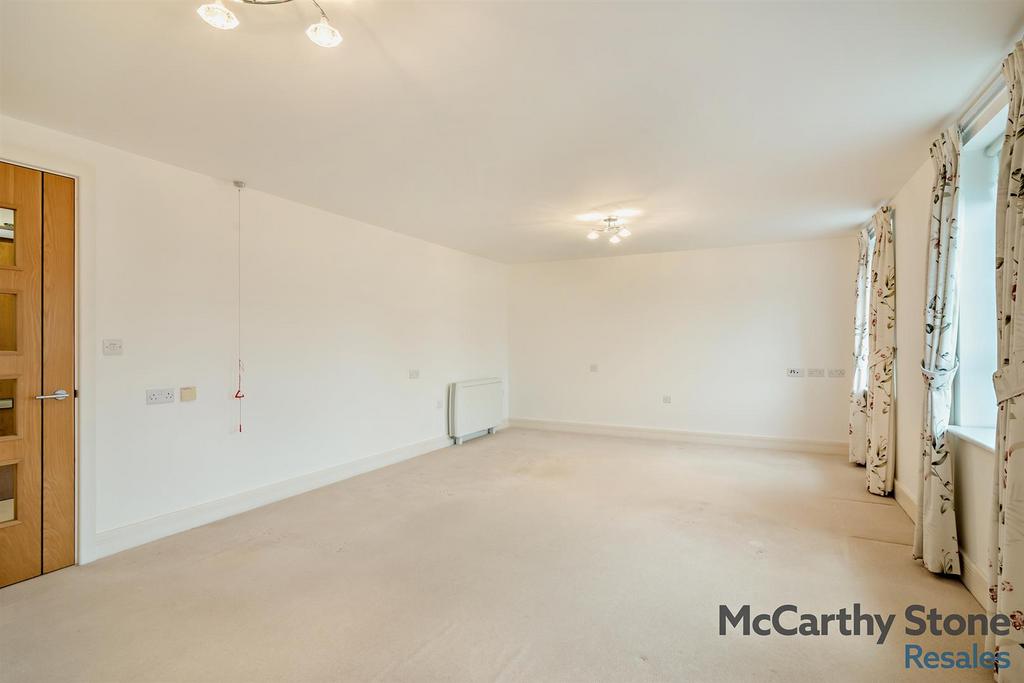 8678132-interior20-800.jpg