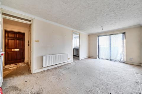 2 bedroom apartment for sale, Maple Mews, London SW16
