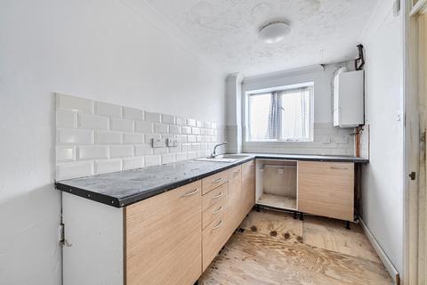 2 bedroom apartment for sale, Maple Mews, London SW16