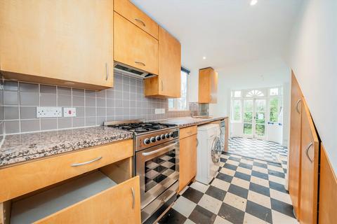 1 bedroom flat for sale, Ladbroke Square, London W11
