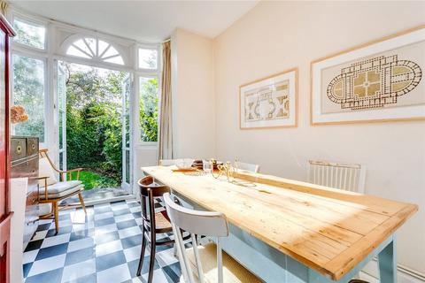 1 bedroom flat for sale, Ladbroke Square, London W11