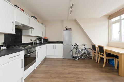 2 bedroom flat to rent, Upper Tooting Road, London SW17