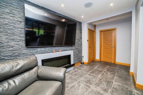 4 bedroom semi-detached house for sale, Columbia Avenue, Sutton-in-Ashfield, NG17