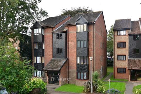 undefined, St. Christopher's Gardens, Croydon CR7
