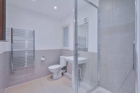 2 bedroom flat to rent, Fulham Road, Chelsea, London, SW3