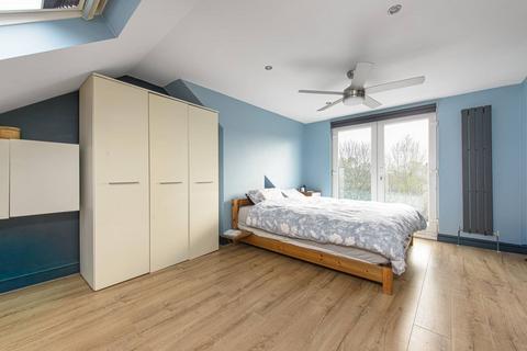 4 bedroom terraced house for sale, Church Drive, Kingsbury, London, NW9