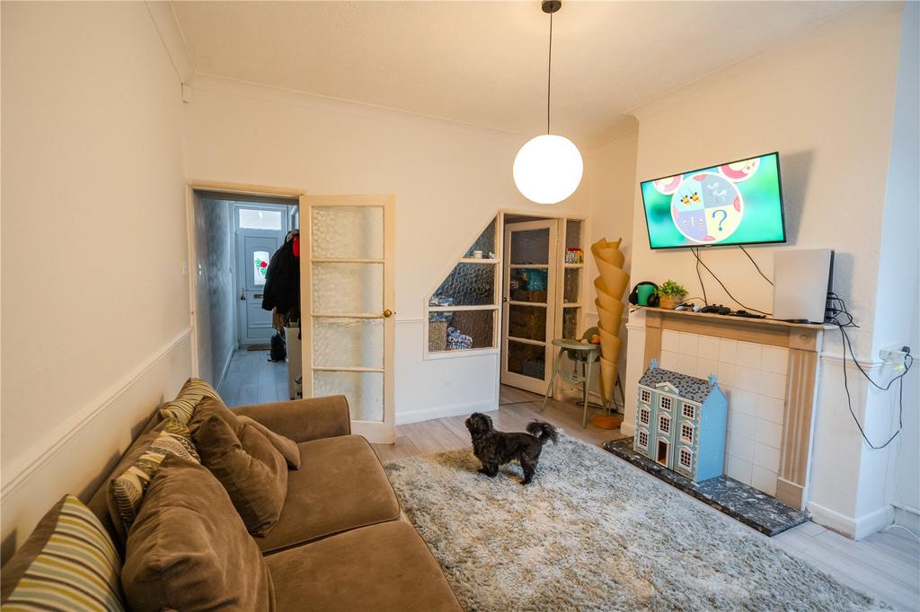 Living Room (2)