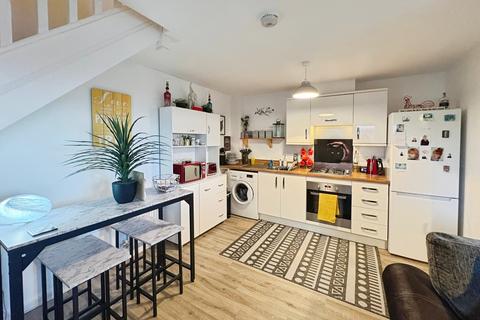 2 bedroom terraced house for sale, Chinchen Close, East Cowes, Isle of Wight
