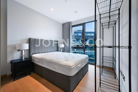 2 bedroom flat for sale, Legacy Building, Viaduct Gardens, London, SW11