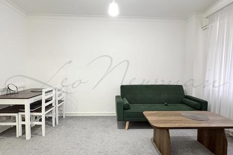 1 bedroom flat to rent, Wellesley Court, Maida Vale, London, W9