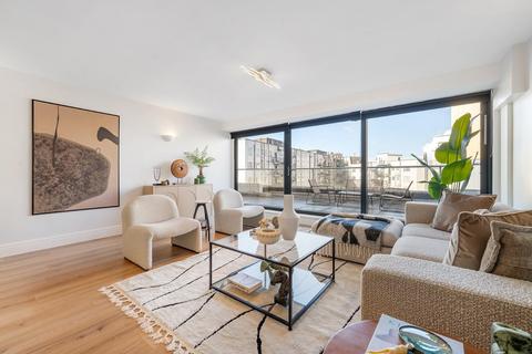 3 bedroom flat for sale, Streatham High Road, London SW16