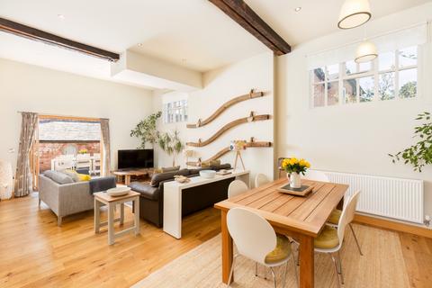 3 bedroom semi-detached house to rent, Shottery, CV37