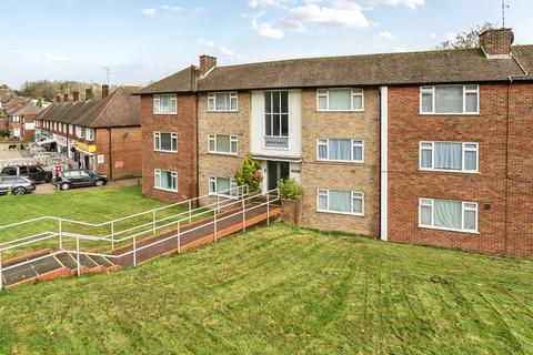 2 bedroom flat to rent, Eldred Avenue Brighton BN1