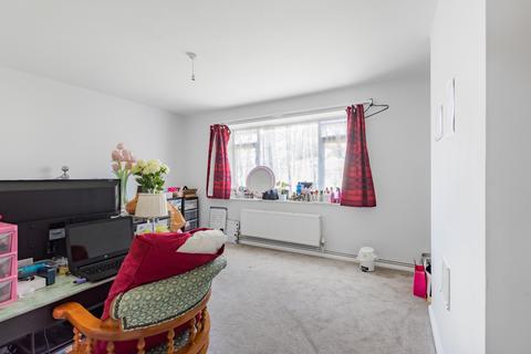 2 bedroom flat to rent, Eldred Avenue Brighton BN1