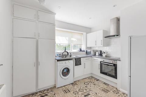 2 bedroom flat to rent, Eldred Avenue Brighton BN1