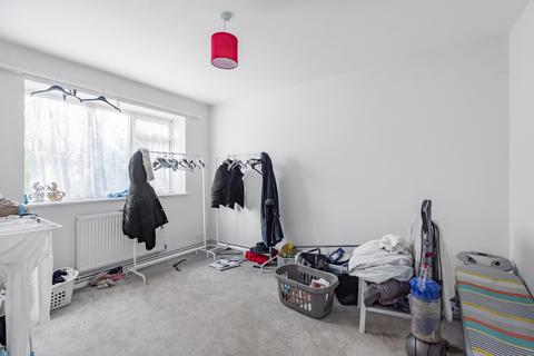 2 bedroom flat to rent, Eldred Avenue Brighton BN1