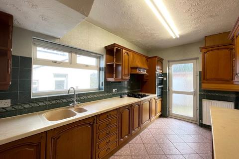 undefined, Ederoyd Avenue, Stanningley, Pudsey, West Yorkshire, LS28