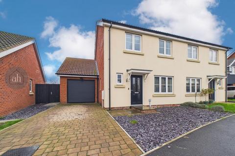 3 bedroom semi-detached house for sale, Granger Close, Walsham Le Willows