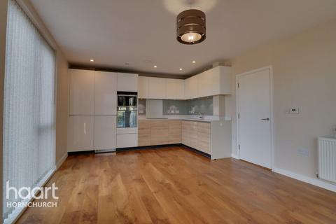 2 bedroom apartment to rent, St Clements Avenue, ROMFORD