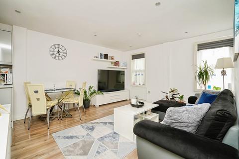 2 bedroom flat for sale, West Bar Street, Banbury, Oxfordshire, OX16