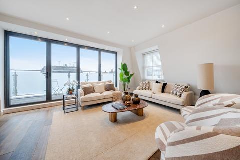 3 bedroom flat for sale, Waldemar Avenue, London, SW6
